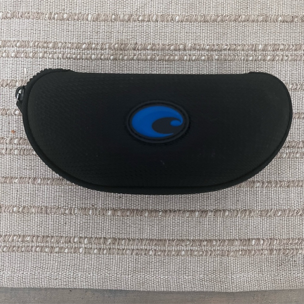 Costa zippered sunglasses case